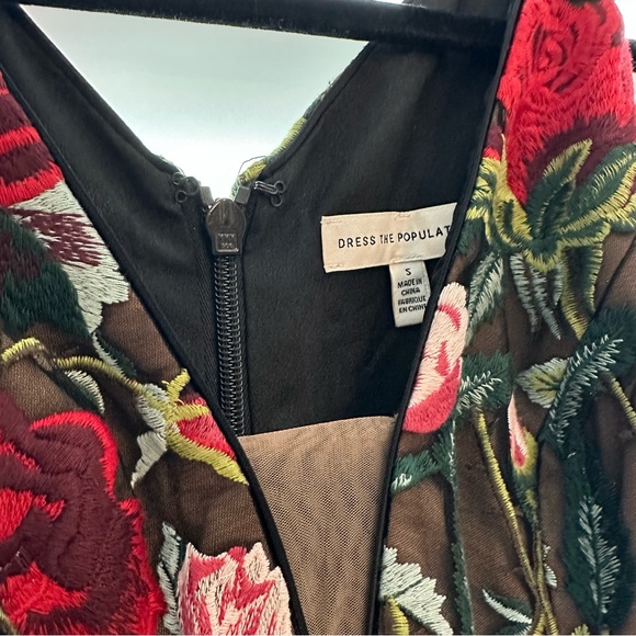 Dress the Population Isabelle Deep V-Neck Embroidered Midi Dress Size S - Picture 8 of 10